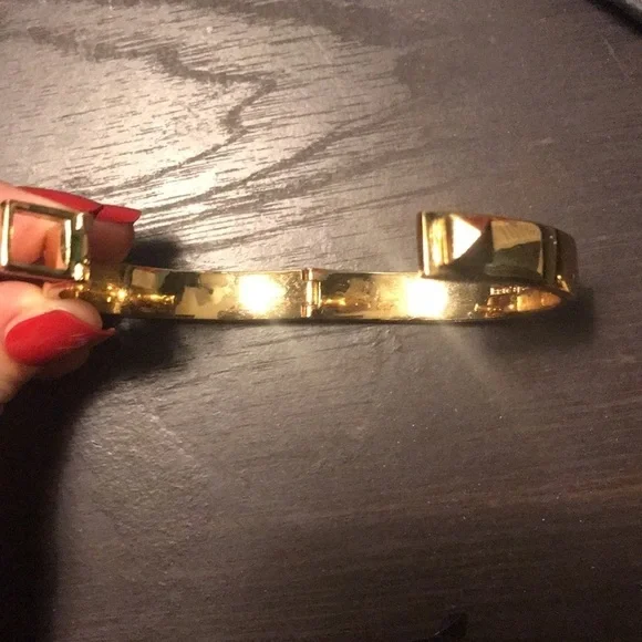 kate spade gold hinged bangle bracelet with lock - Picture 6 of 7